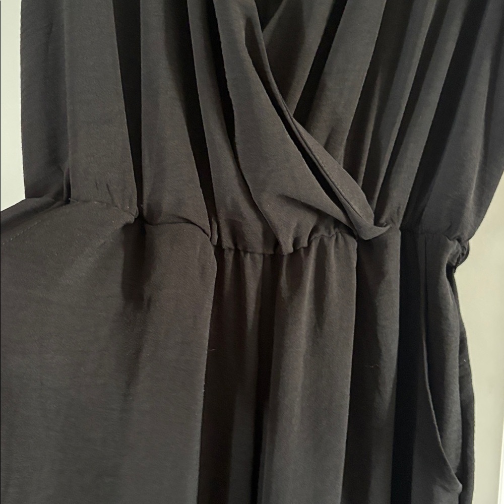Elegant Black Ruffle Sleeve Romper - Picture 10 of 10